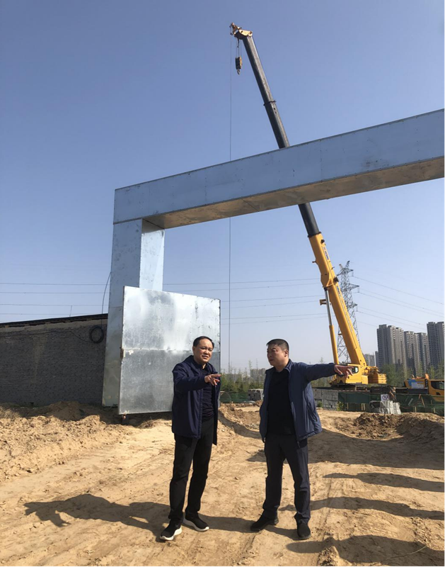鄭州市建設(shè)投資集團有限公司黨委委員、副總經(jīng)理張巖到侯寨新鎮(zhèn)區(qū)安置區(qū)調(diào)研項目建設(shè)工作