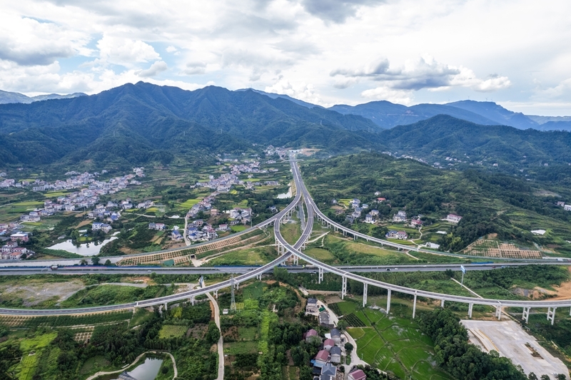 確?；緦?shí)現(xiàn)社會(huì)主義現(xiàn)代化取得決定性進(jìn)展 ——寫(xiě)在黨的二十屆四中全會(huì)召開(kāi)之際